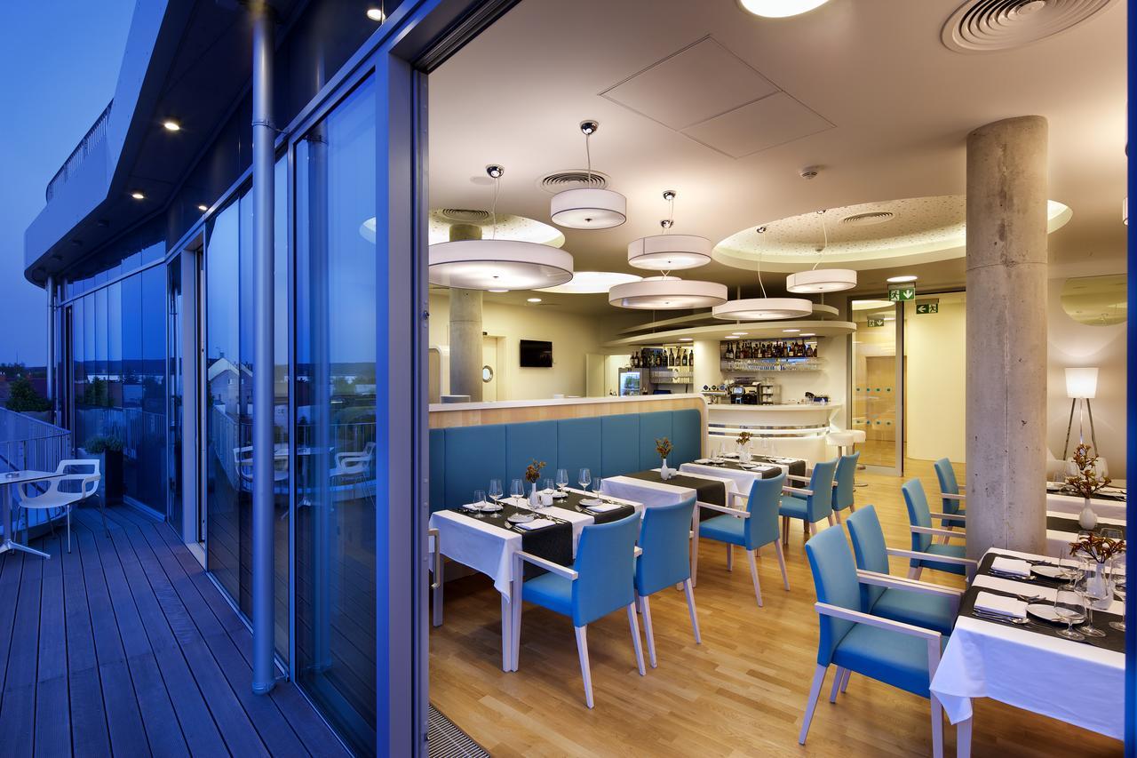 Holice Hotel Erwin Junker מראה חיצוני תמונה